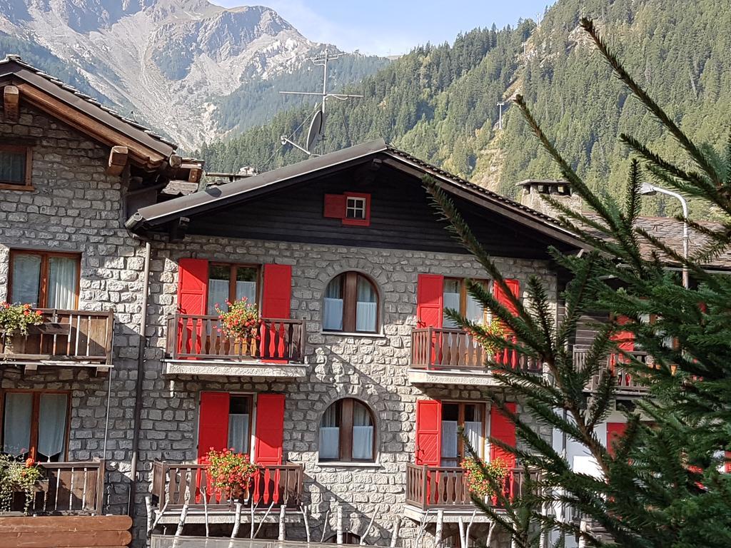 Residence Le Talus Courmayeur Exterior foto