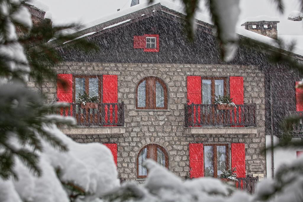 Residence Le Talus Courmayeur Exterior foto